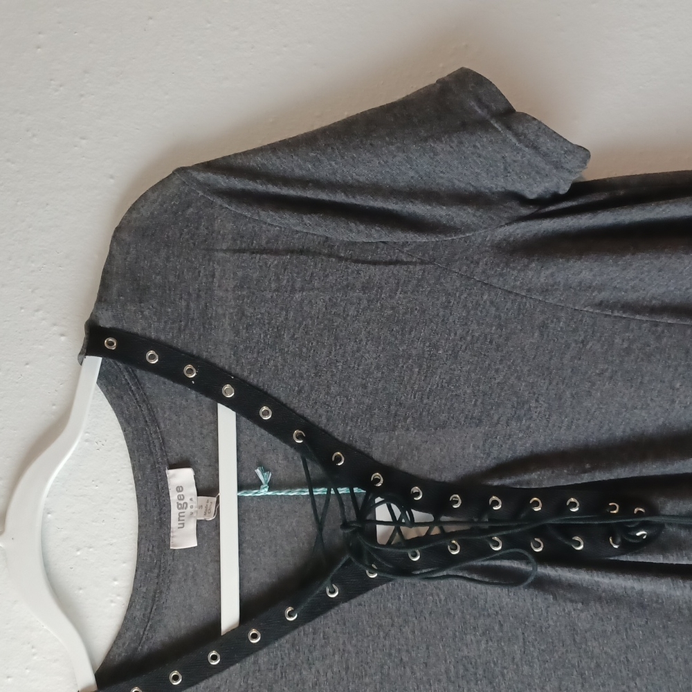 NWT Umgee Gray/Black Top Size S - Picture 5 of 7